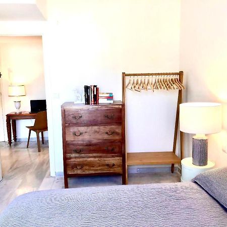Inspiring Apartment In Carihuela Beach Torremolinos Eksteriør bilde