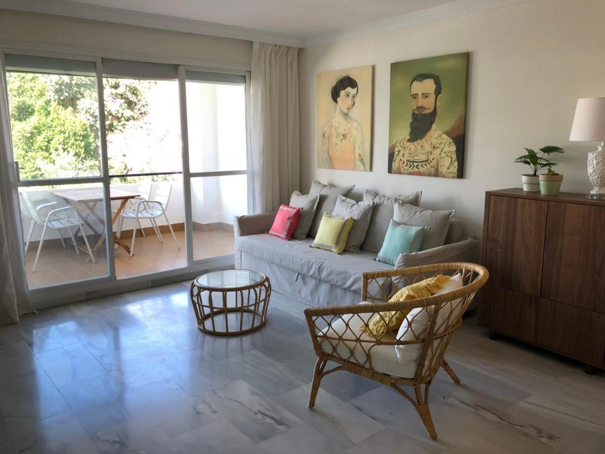 Inspiring Apartment In Carihuela Beach Torremolinos Eksteriør bilde