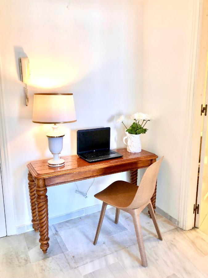 Inspiring Apartment In Carihuela Beach Torremolinos Eksteriør bilde